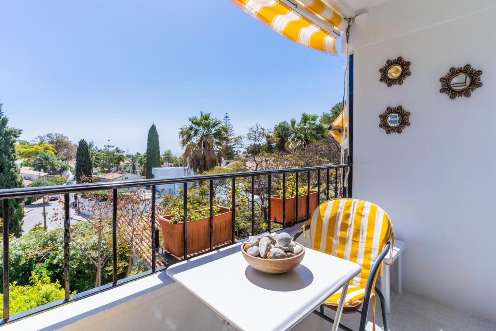 Guestready - Chasing The Sun In Malaga Lägenhet Marbella Exteriör bild